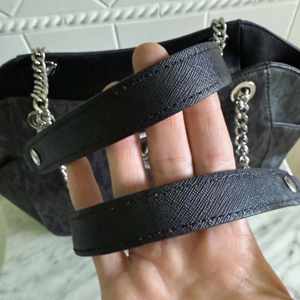 Michael Kors Black Logo Tote Bag - Picture 8 of 15